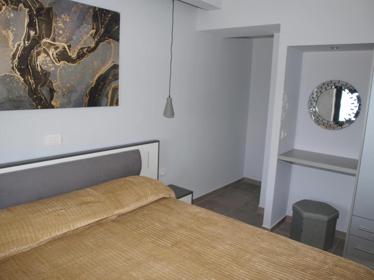 Attic Apartments Agia Anna  Exterior foto